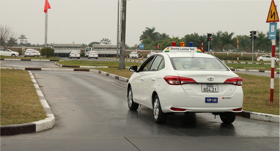 Học lái xe B2: Hướng dẫn chi tiết cho người mới bắt đầu