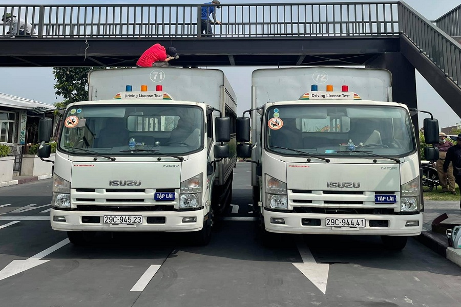 học lái xe hạng C1