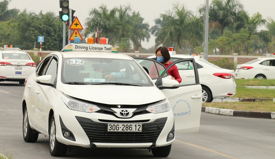 Hướng dẫn học lái xe b2 thi sát hạch